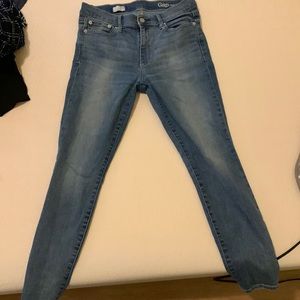 Distressed Gap jeans-30P